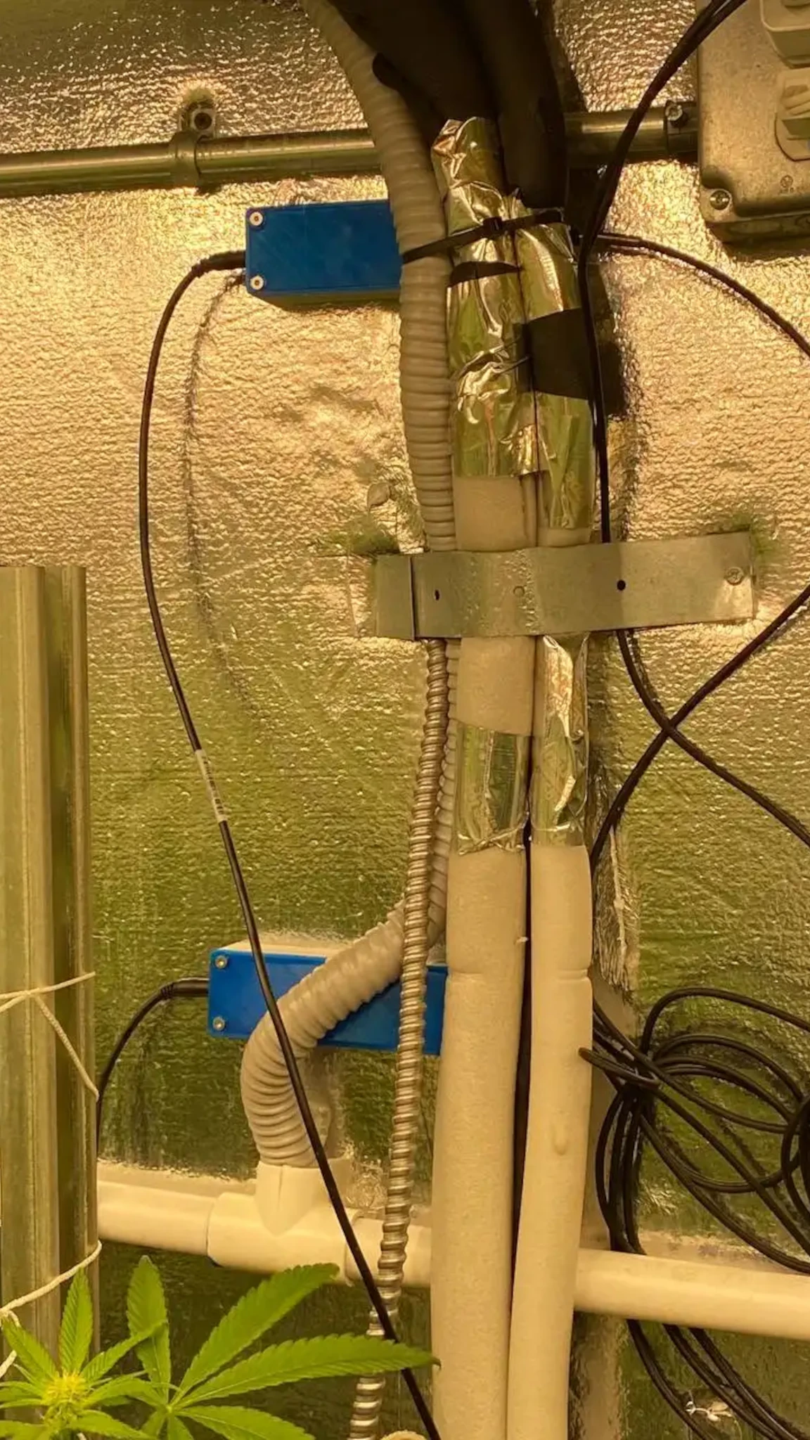 Soil Moisture and EC Sensor Data Logger with METERGROUP's TEROS-12 sensor